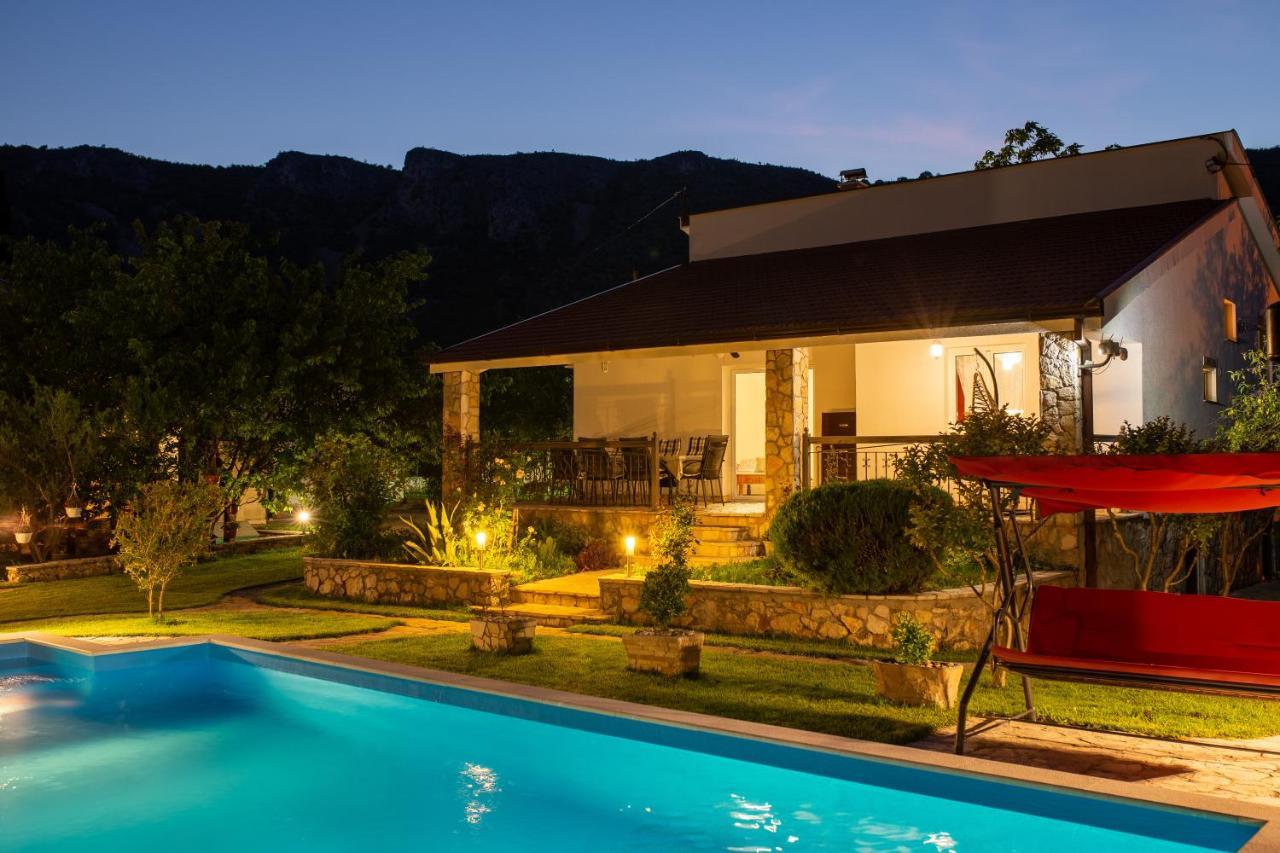 Villa Gana Buna Exteriör bild