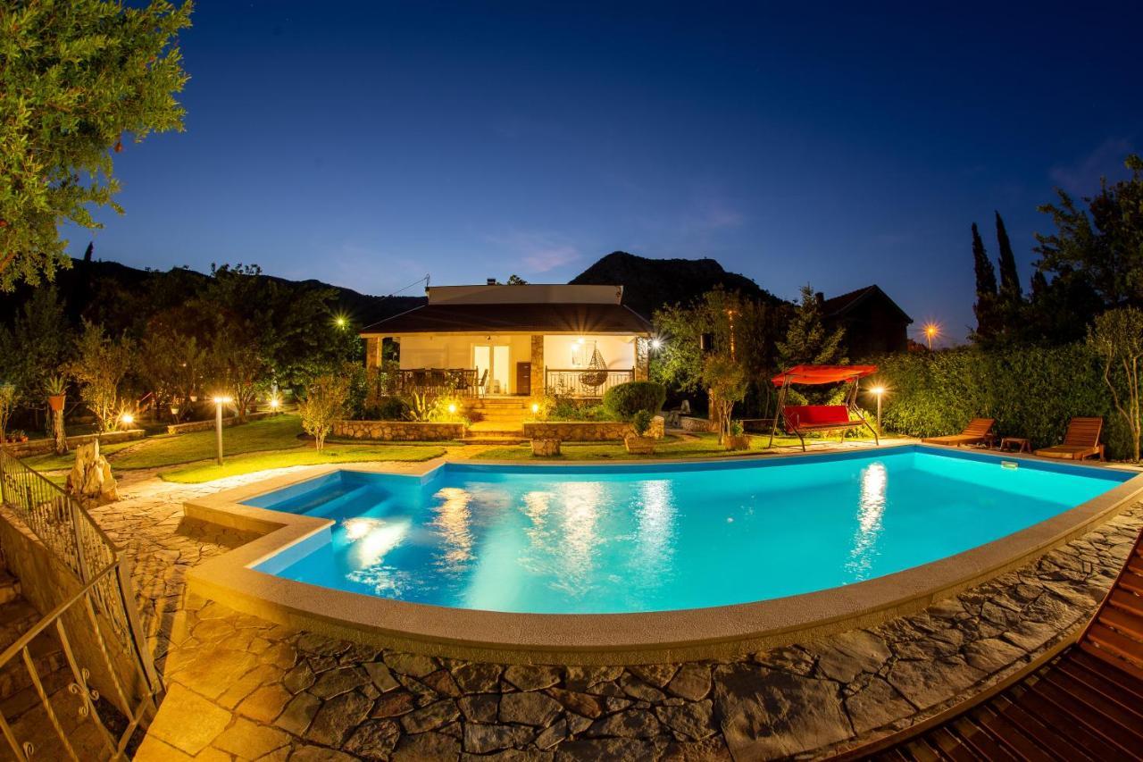 Villa Gana Buna Exteriör bild